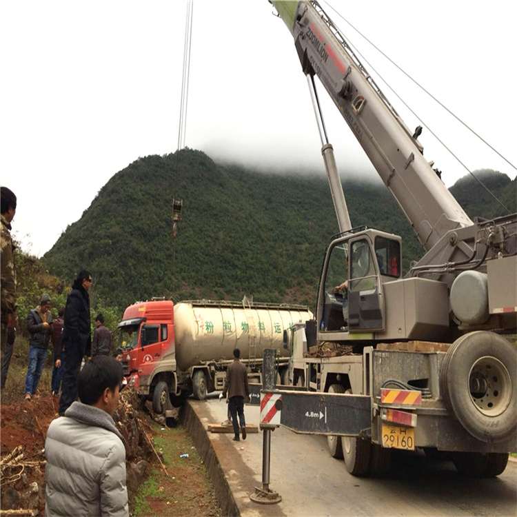 红旗吊车道路救援24小时